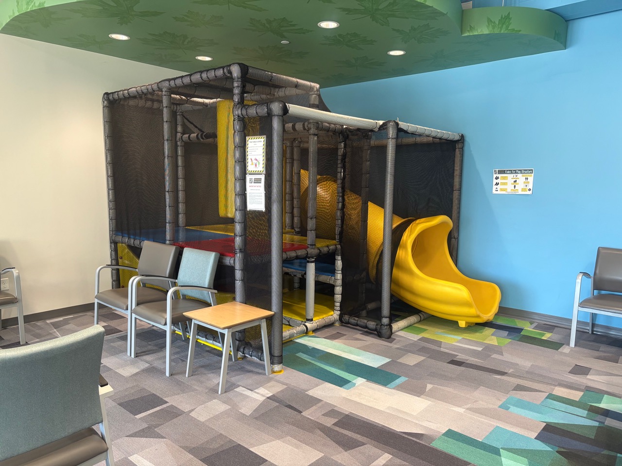 Antes del reacondicionamiento - espuma quebradiza y estructura expuesta